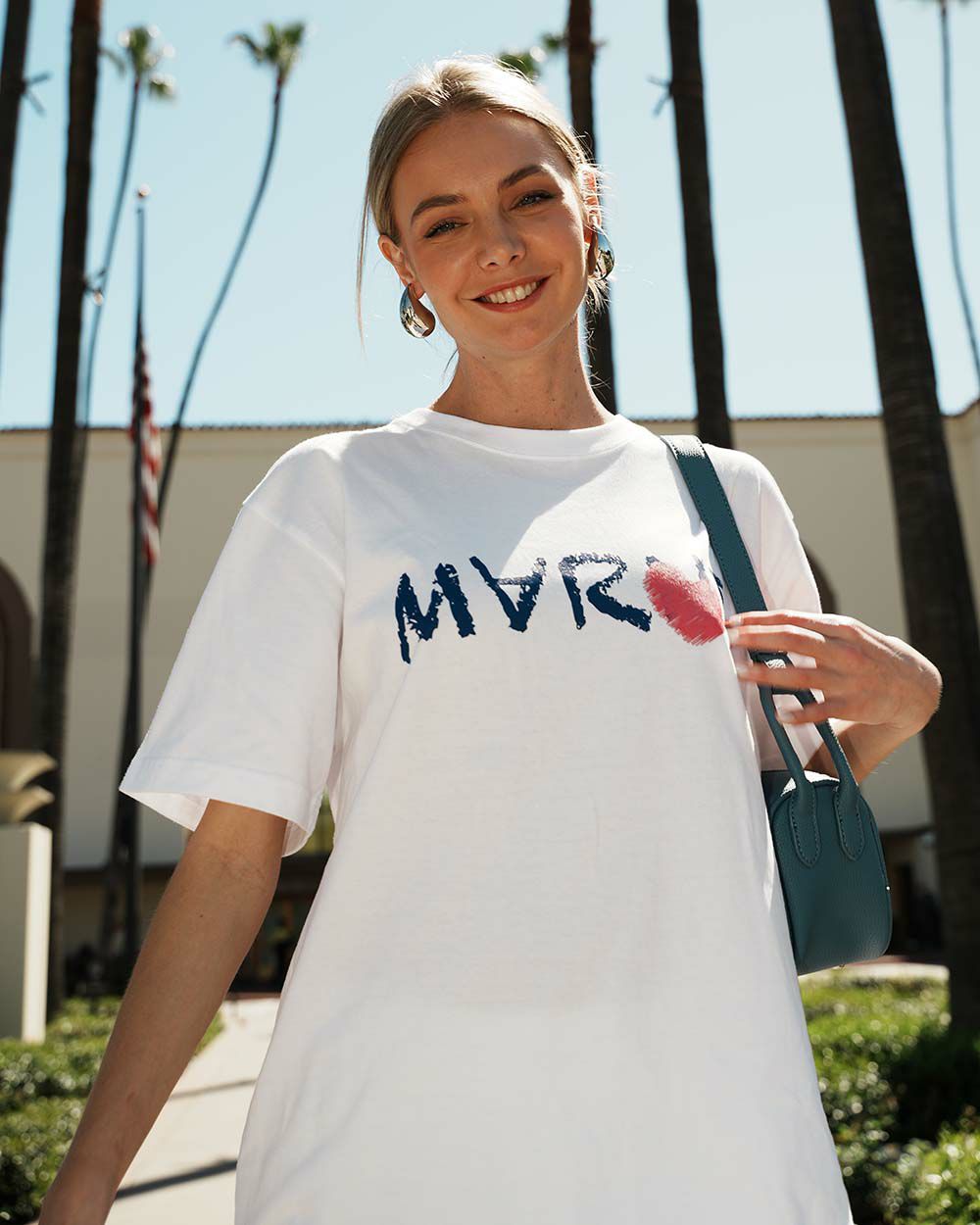 MVRNI Tシャツ